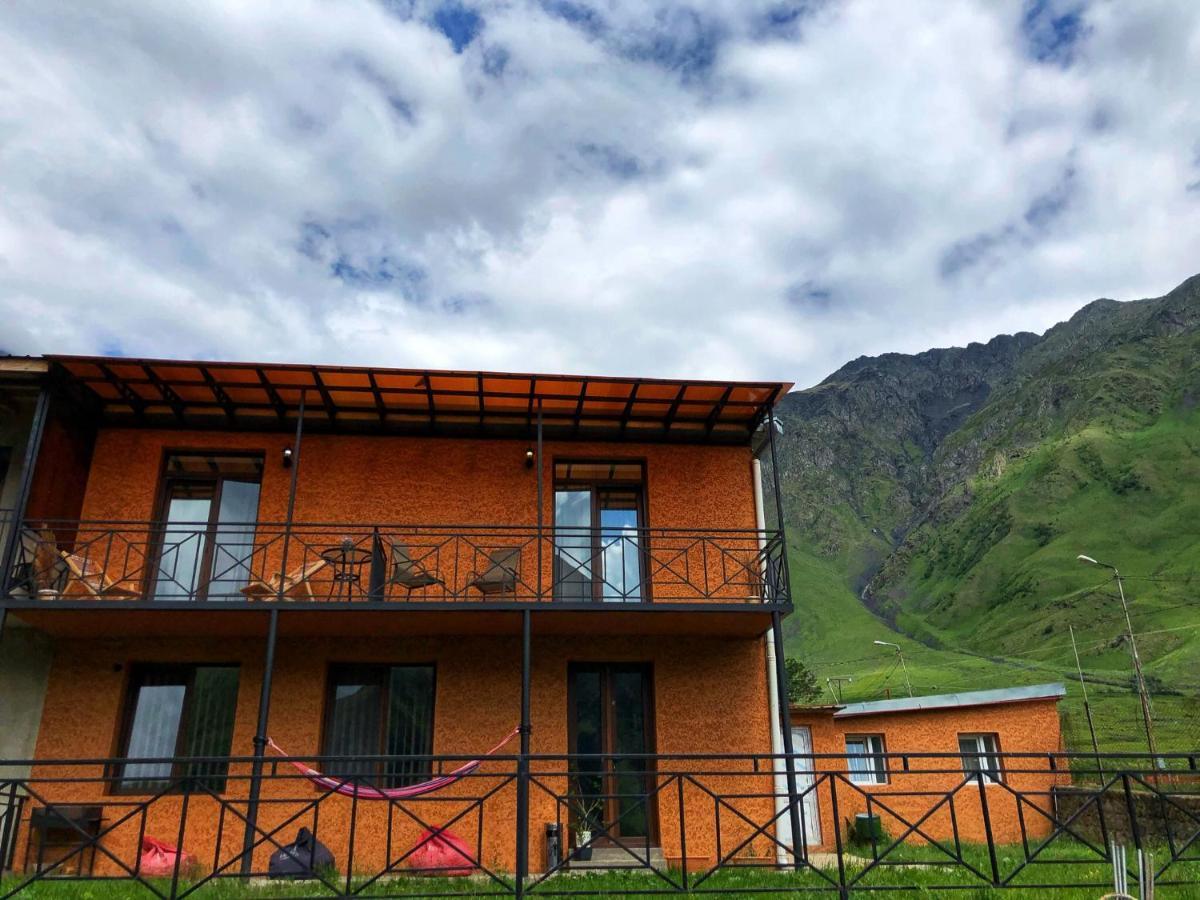 Hotel Elegant Kazbegi Exterior photo