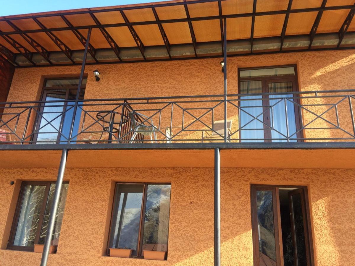 Hotel Elegant Kazbegi Exterior photo